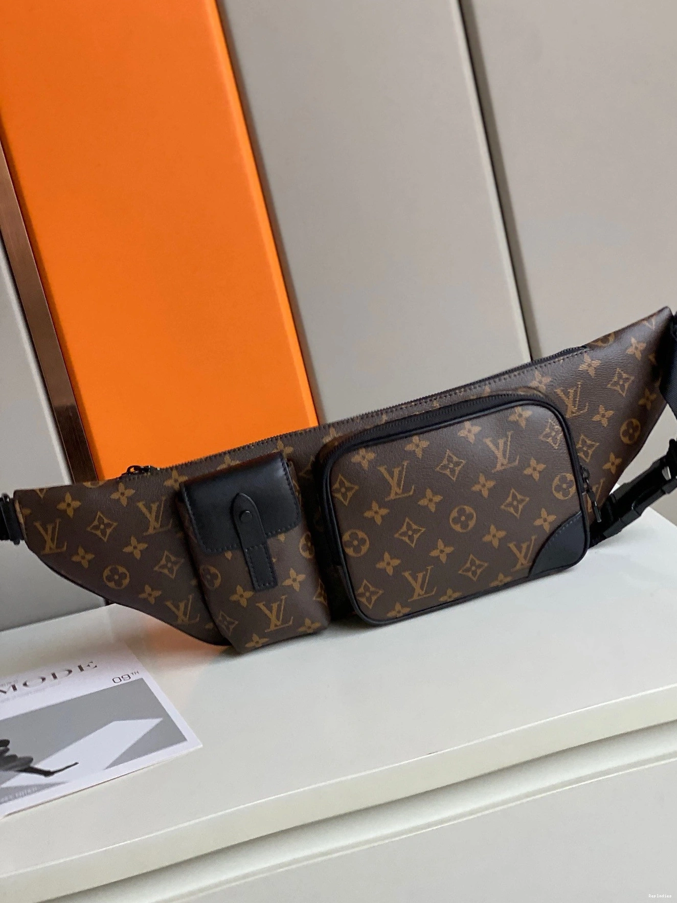 Cheap LOUIS CHRISTOPHER VUITTON BUMBAG 0813